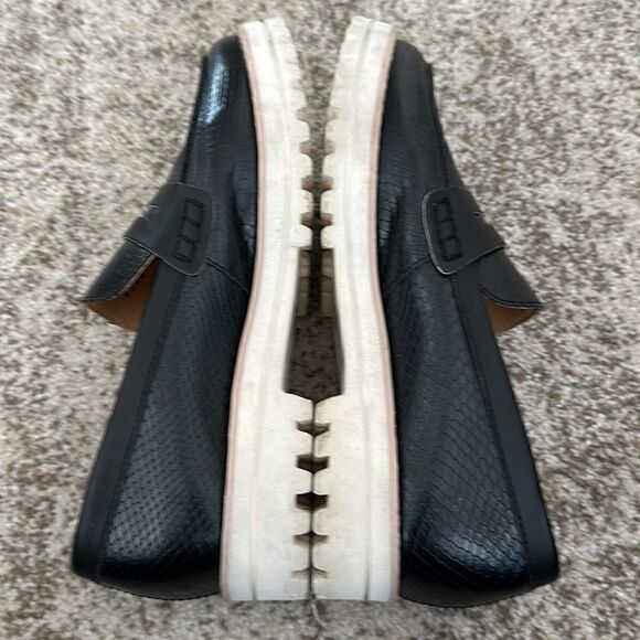 Dolce Vita Abbott Textured Loafer Shoes  7 - Picture 5 of 8